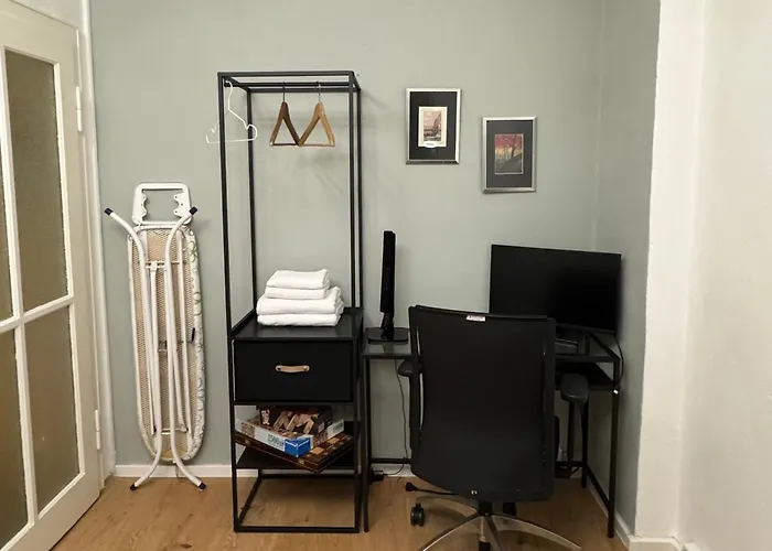 Cozy Private Room In Great Location